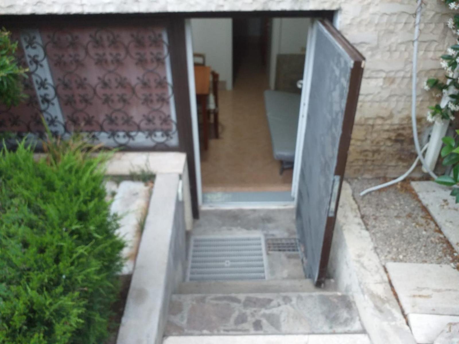 Garden Basement - Seminterrato Max 4 Ospiti - Fiumicino Vicino Aeroporto E Fiera Apartment Exterior photo